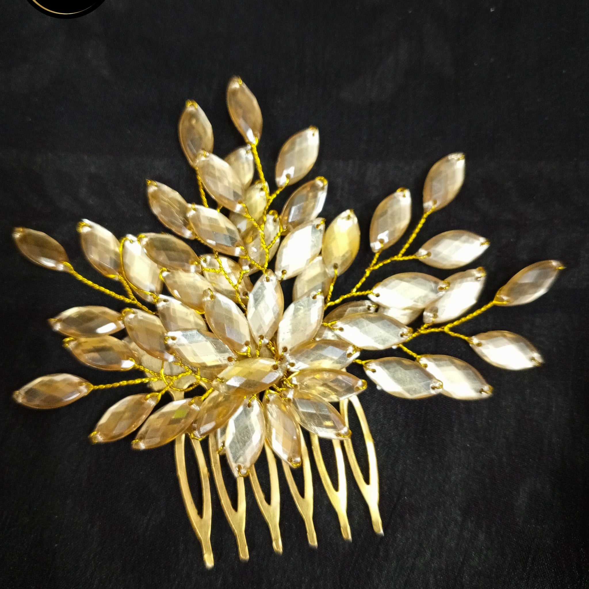 Leafs style stone hair comb for females