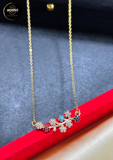 stainless Beautiful leafs design Locket for females